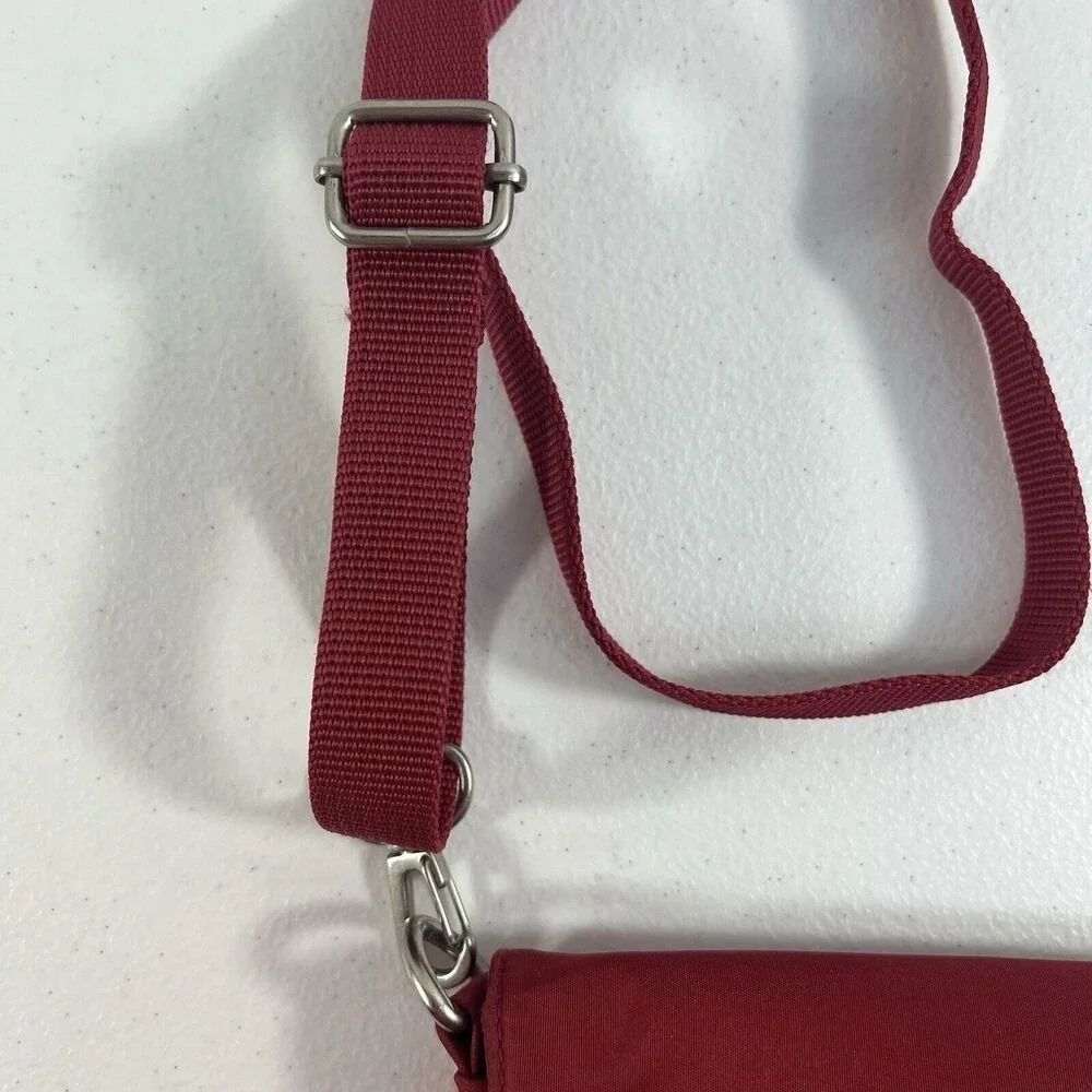 Travelon Crossbody‎ Convertible Waist Belt Bag Polyester Zip Pocket Travel Red